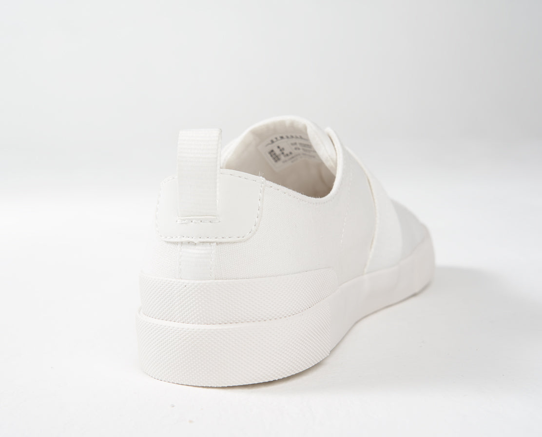 Signature Off White